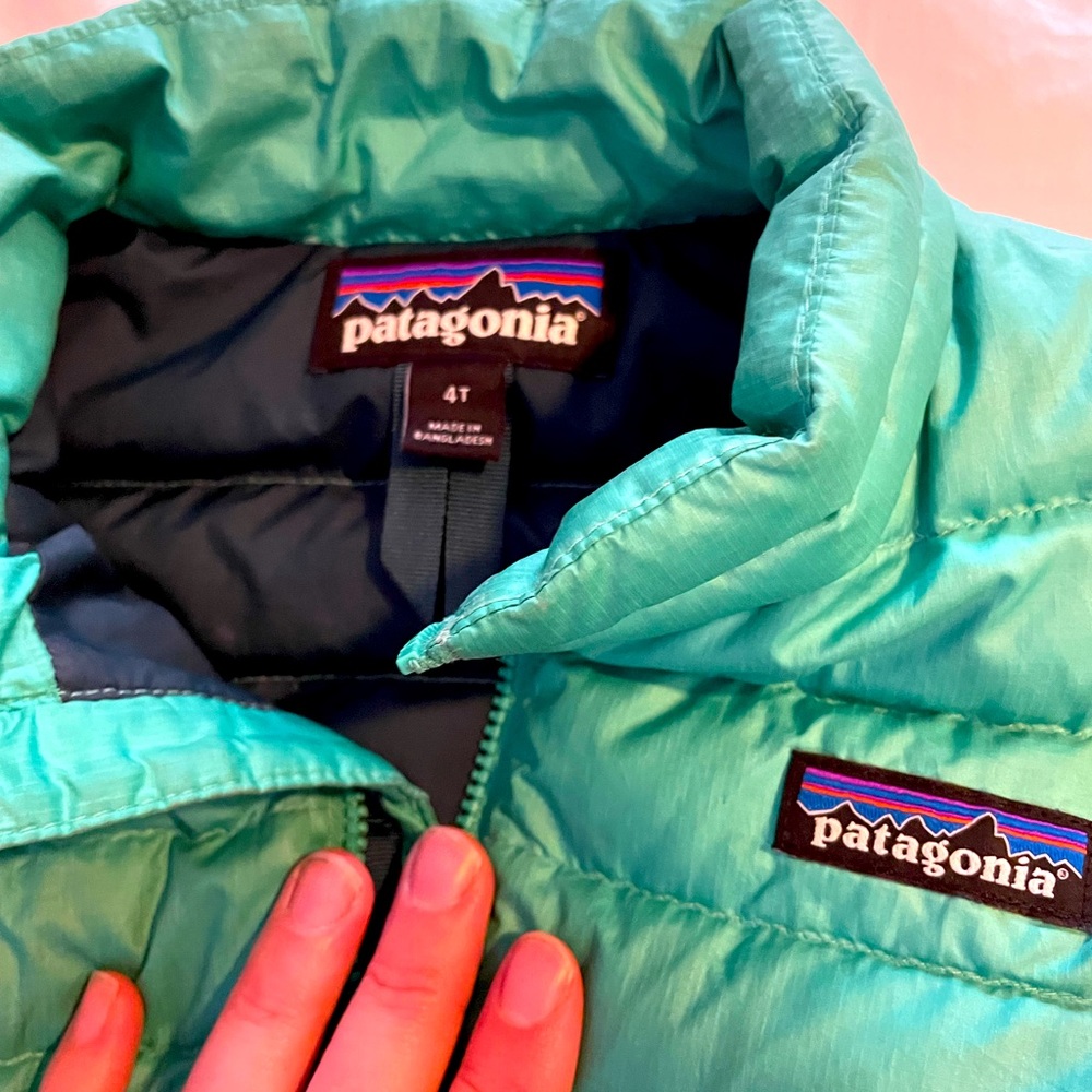 Patagonia size 4T puffer jacket good condition